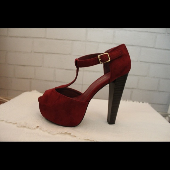 Maroon Chunky Heeled Platforms - Picture 2 of 6